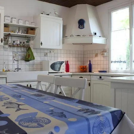 Maison 3 Pieces 4 Couchages - - Gvo000-011 *